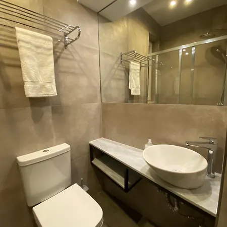 New Designer Townhouse בית נופש