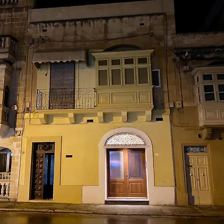 New Designer Townhouse סליאמה